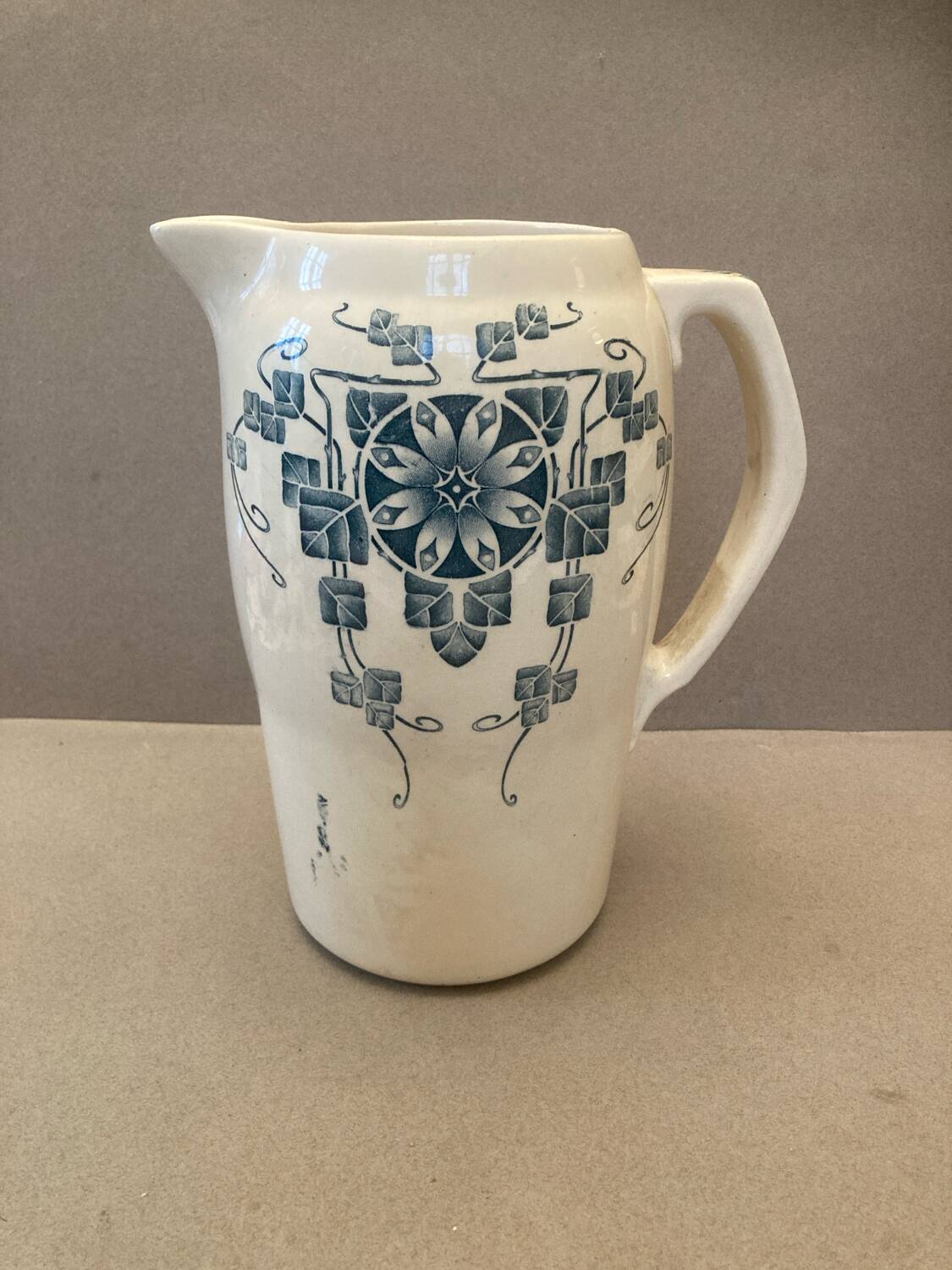 Longchamp carmen toilet bowl