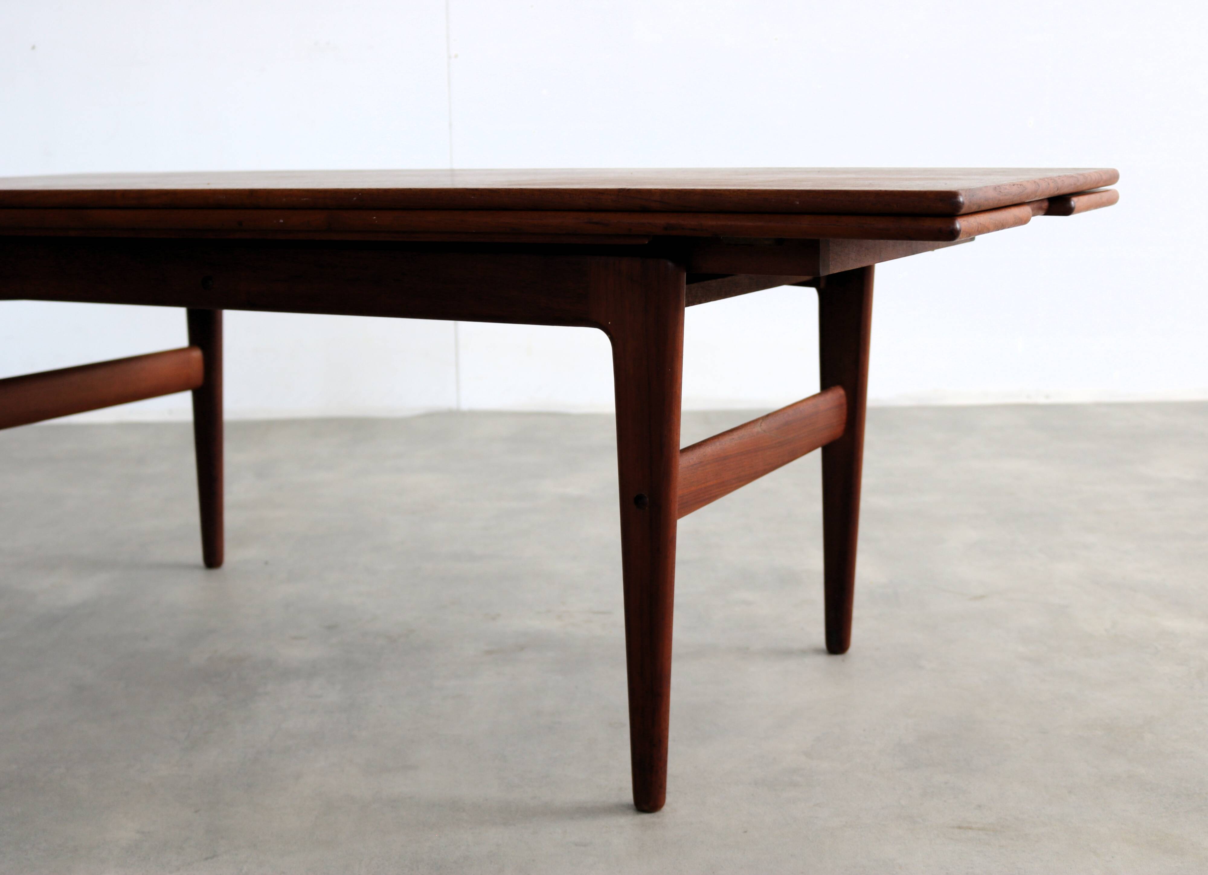 vintage coffee table | dining table | 1960s | Kai Kristiansen | Elevator