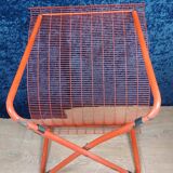 table and armchair: SKALBODA model in metal wire created by Niels
