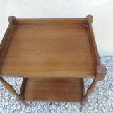 Serving table