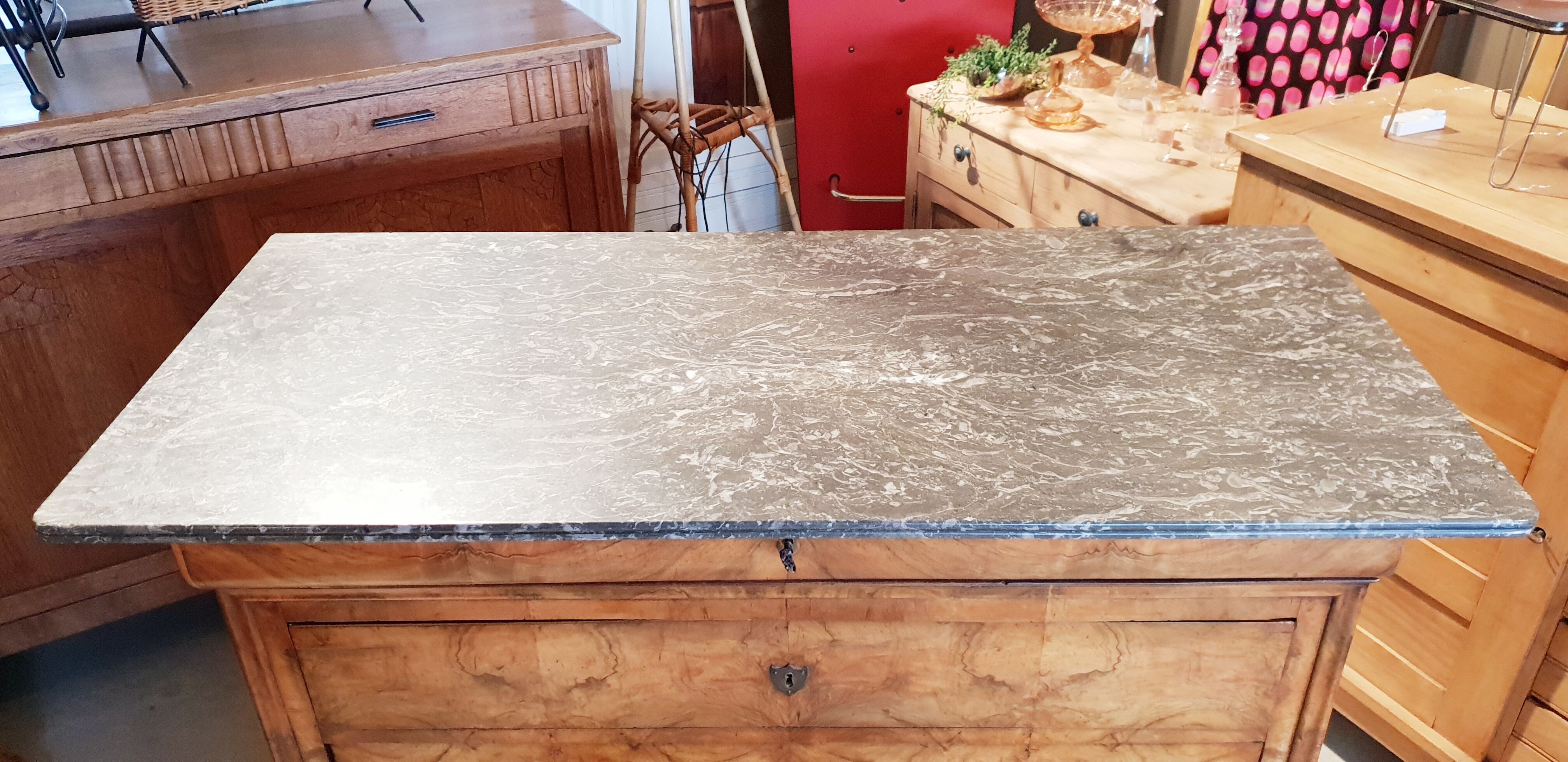 Louis Philippe dresser