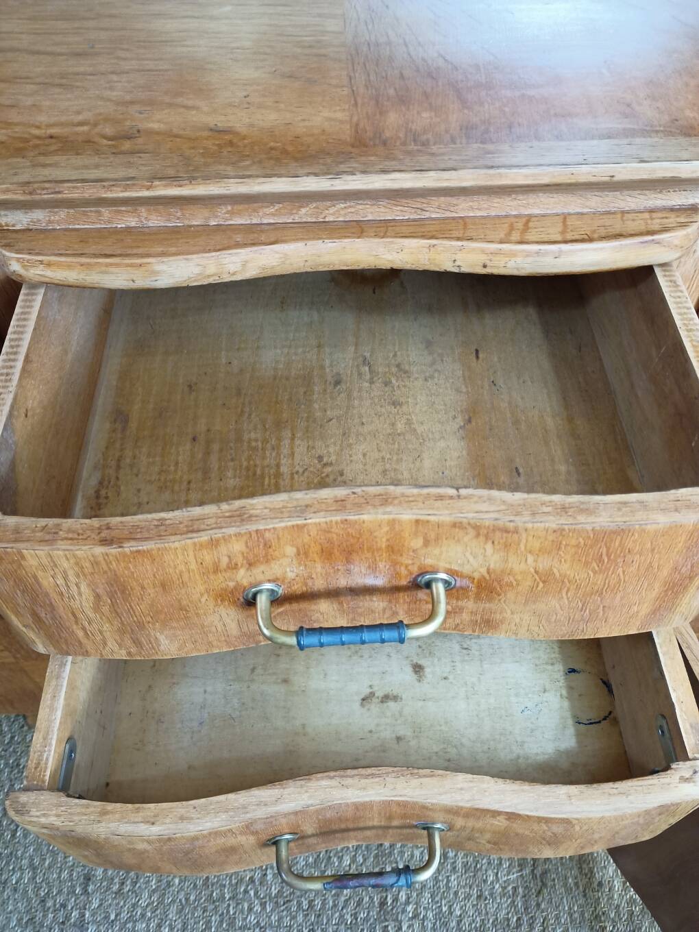1950s two-body buffet, oak veneer, tapered legs.
