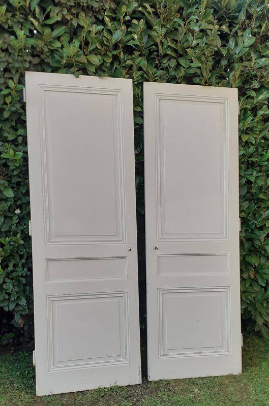 Pair of old cupboard doors h220.5xL75cm each