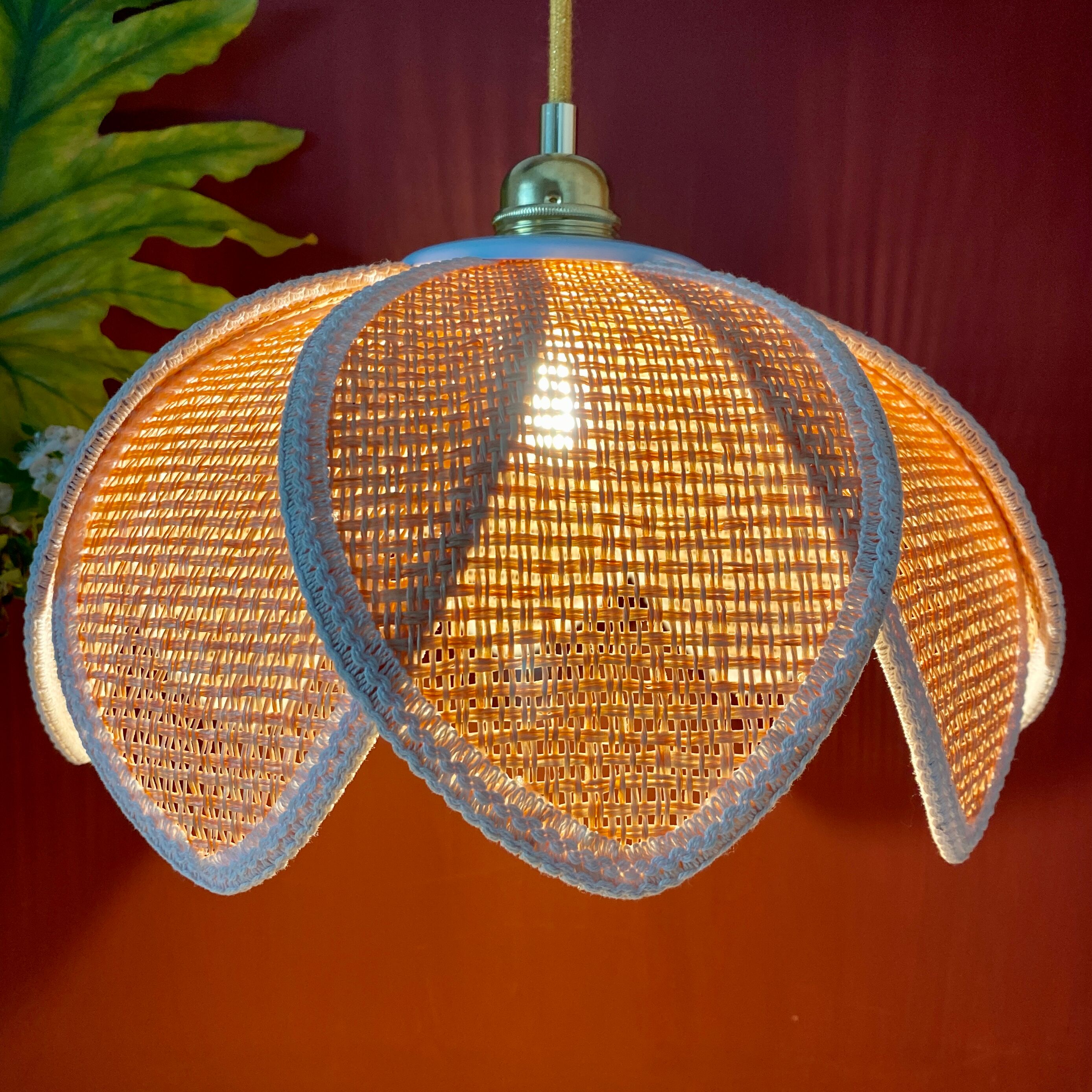 Vintage lotus flower pendant lamp