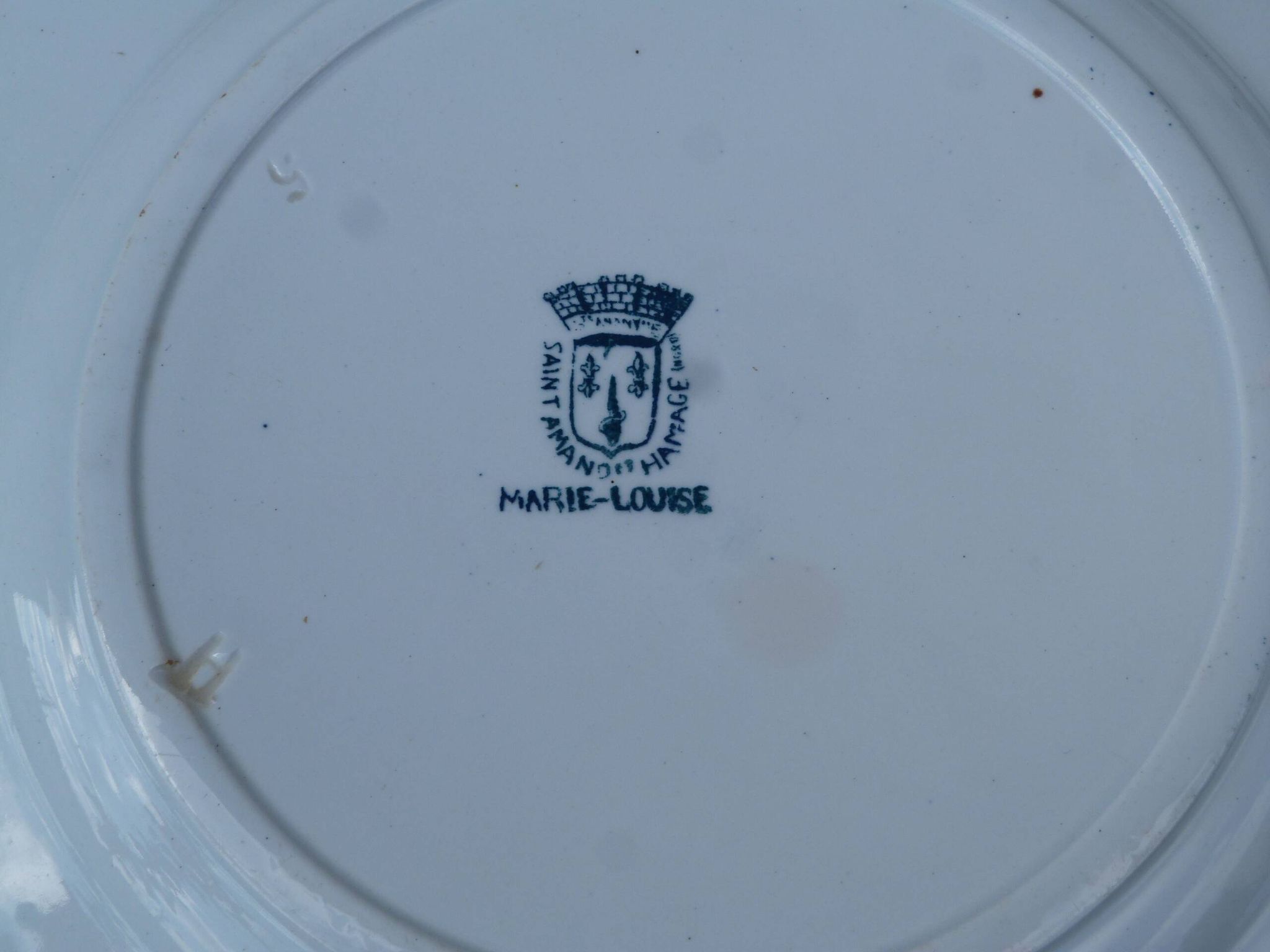 Set of 4 Saint Amand Hamage Marie Louise service plates with b motifs