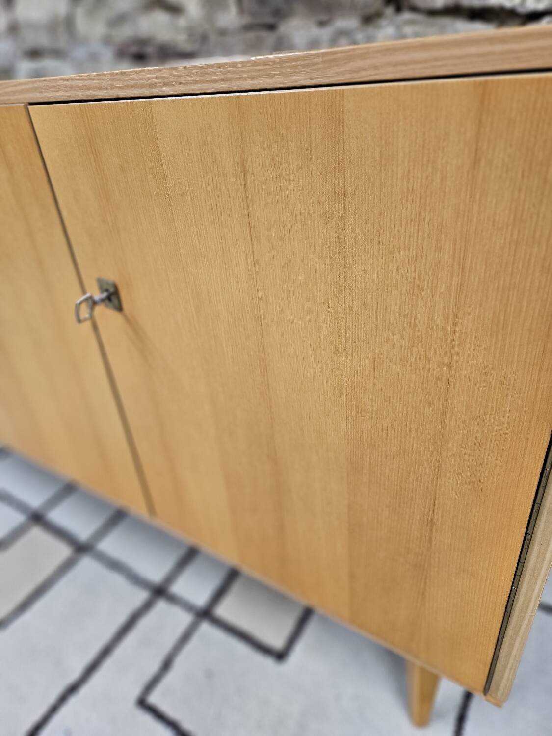 Vintage sideboard 1970 spindle legs