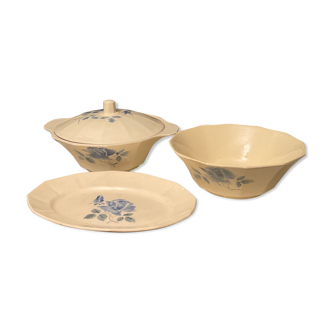 Salad bowl, soup bowl and serving dish. Art Deco. Decorations of roses. Sarreguemines