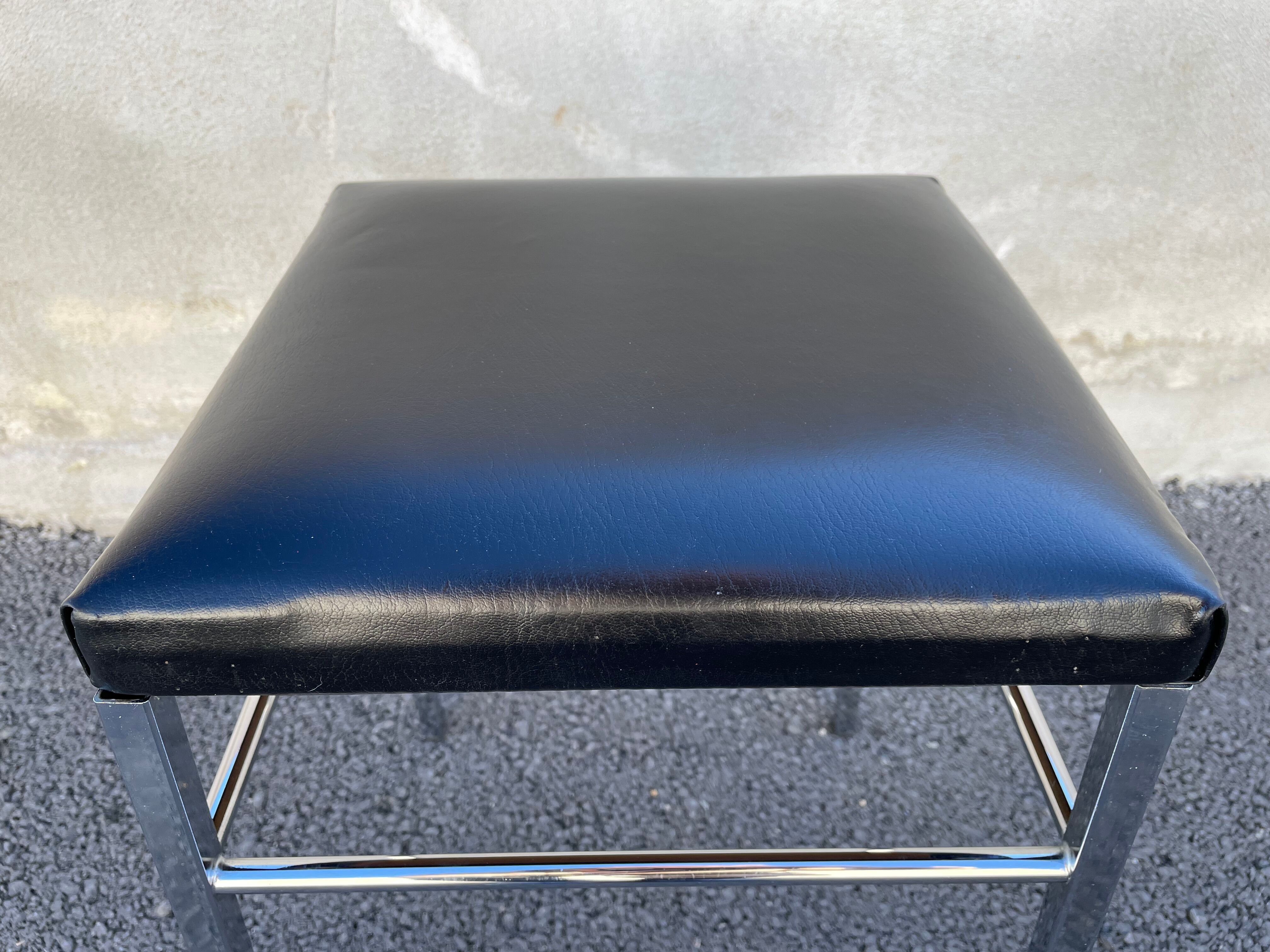 Stool year 70 skaï and chrome metal