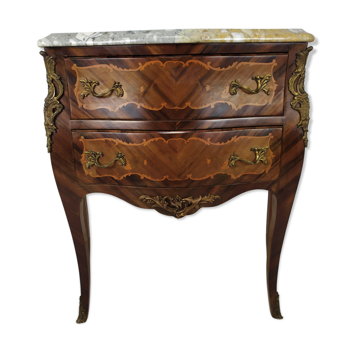 Louis XV curved jumping chest of drawers