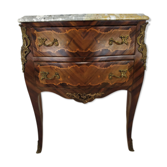 Commode sauteuse galbé Louis XV