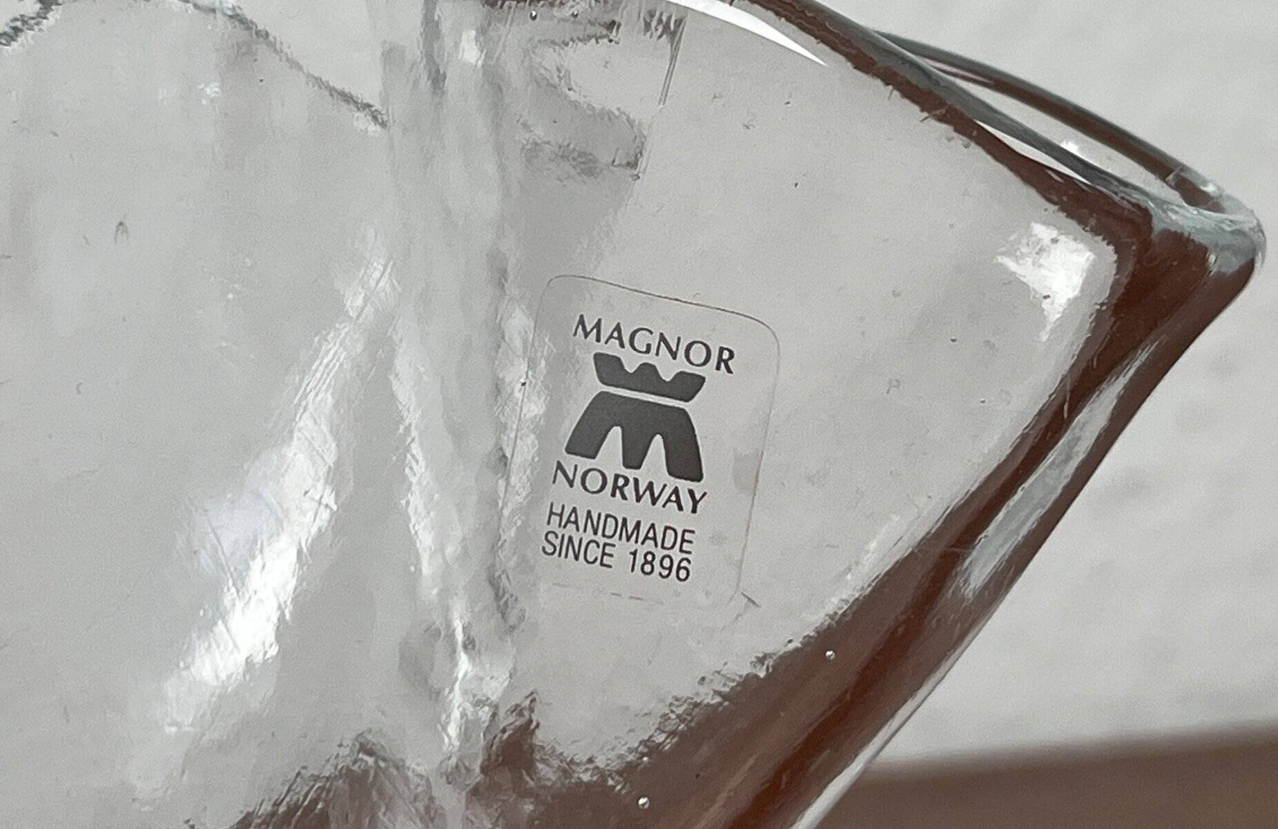 Vintage Scandinavian art glass bowl by Magnor, 1970s.