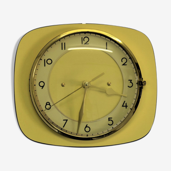 Vintage yellow formica pendulum