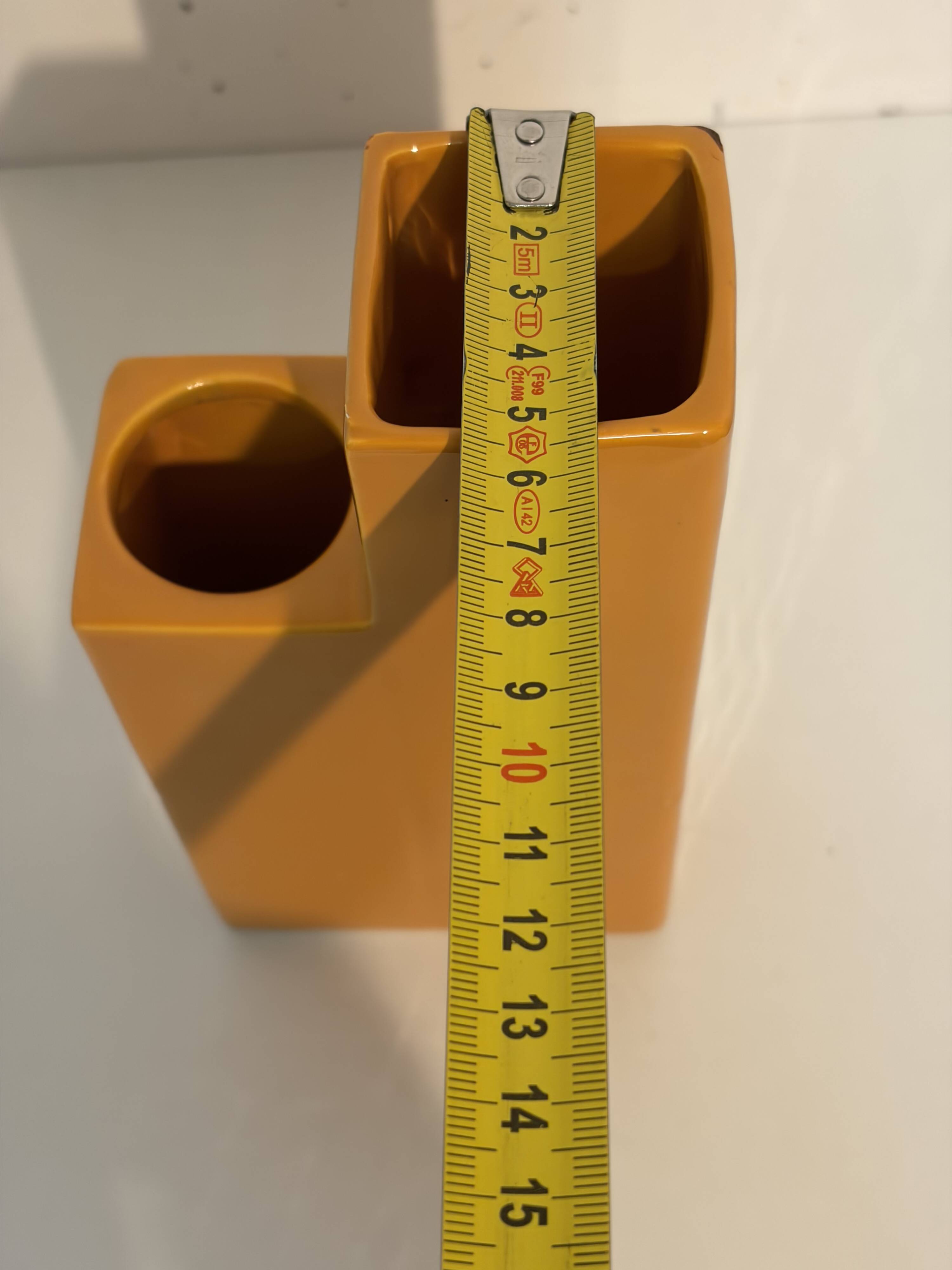 Geometric vase 1980