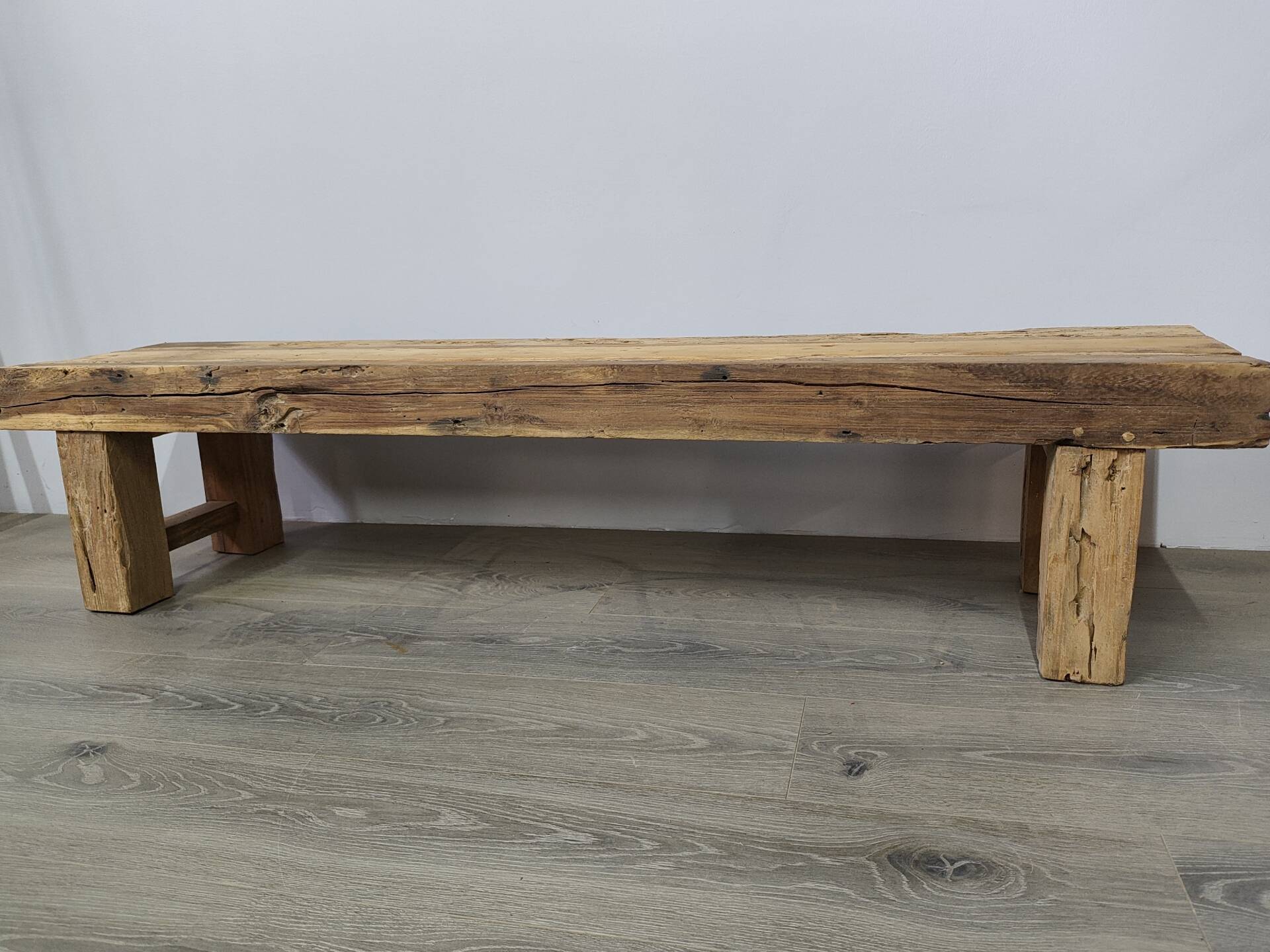 Banc en bois brut ancien