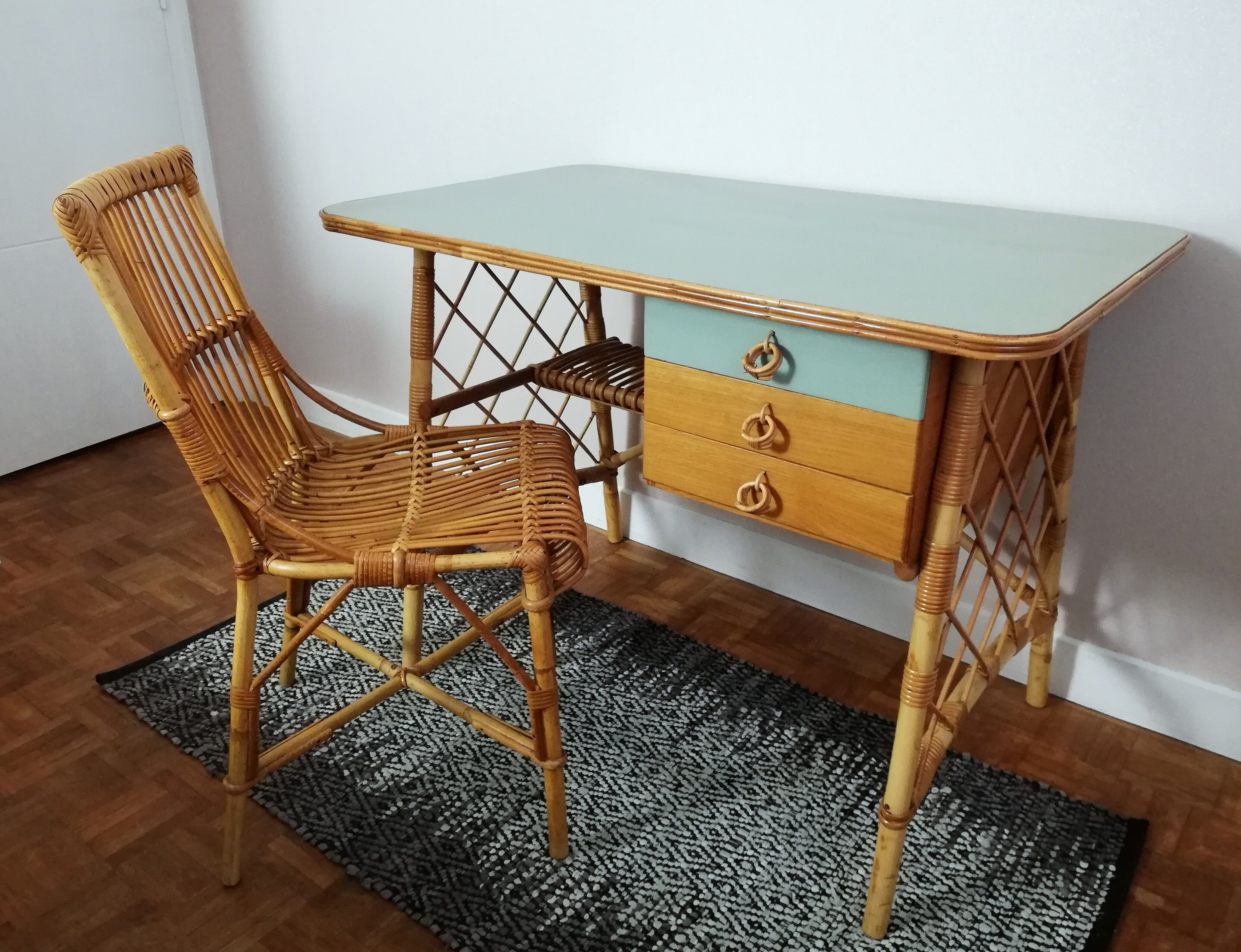 Louis Sognot desk and his rattan chair