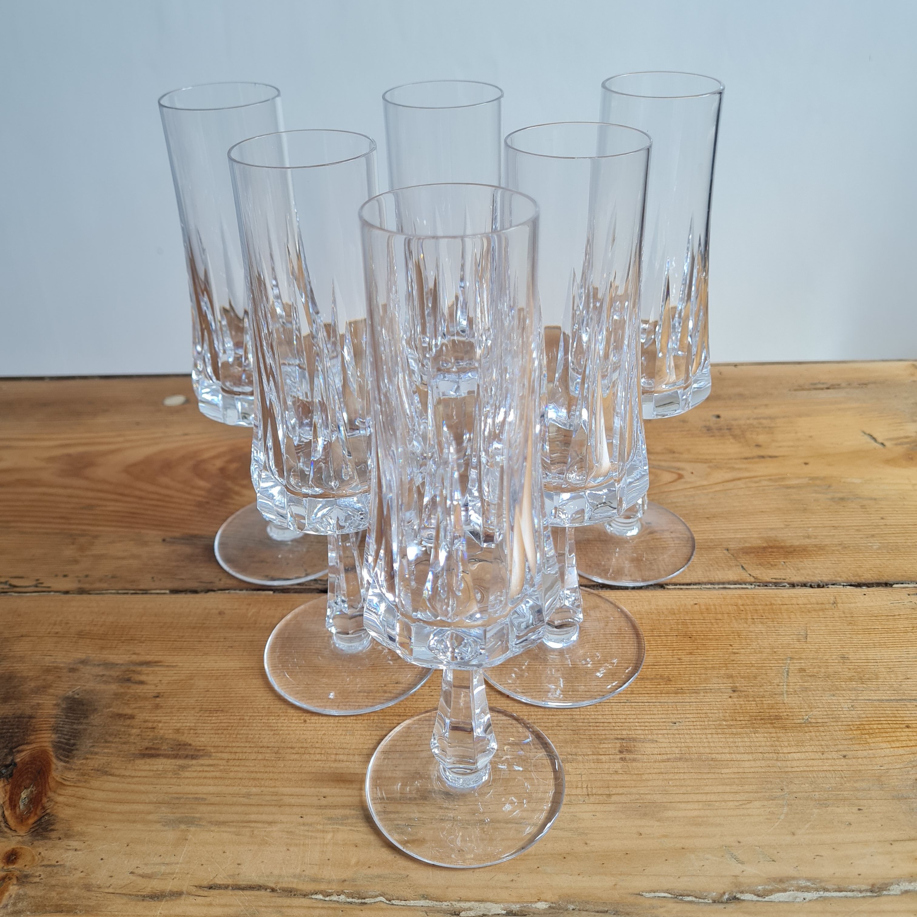Service of 6 vintage crystal champagne flutes