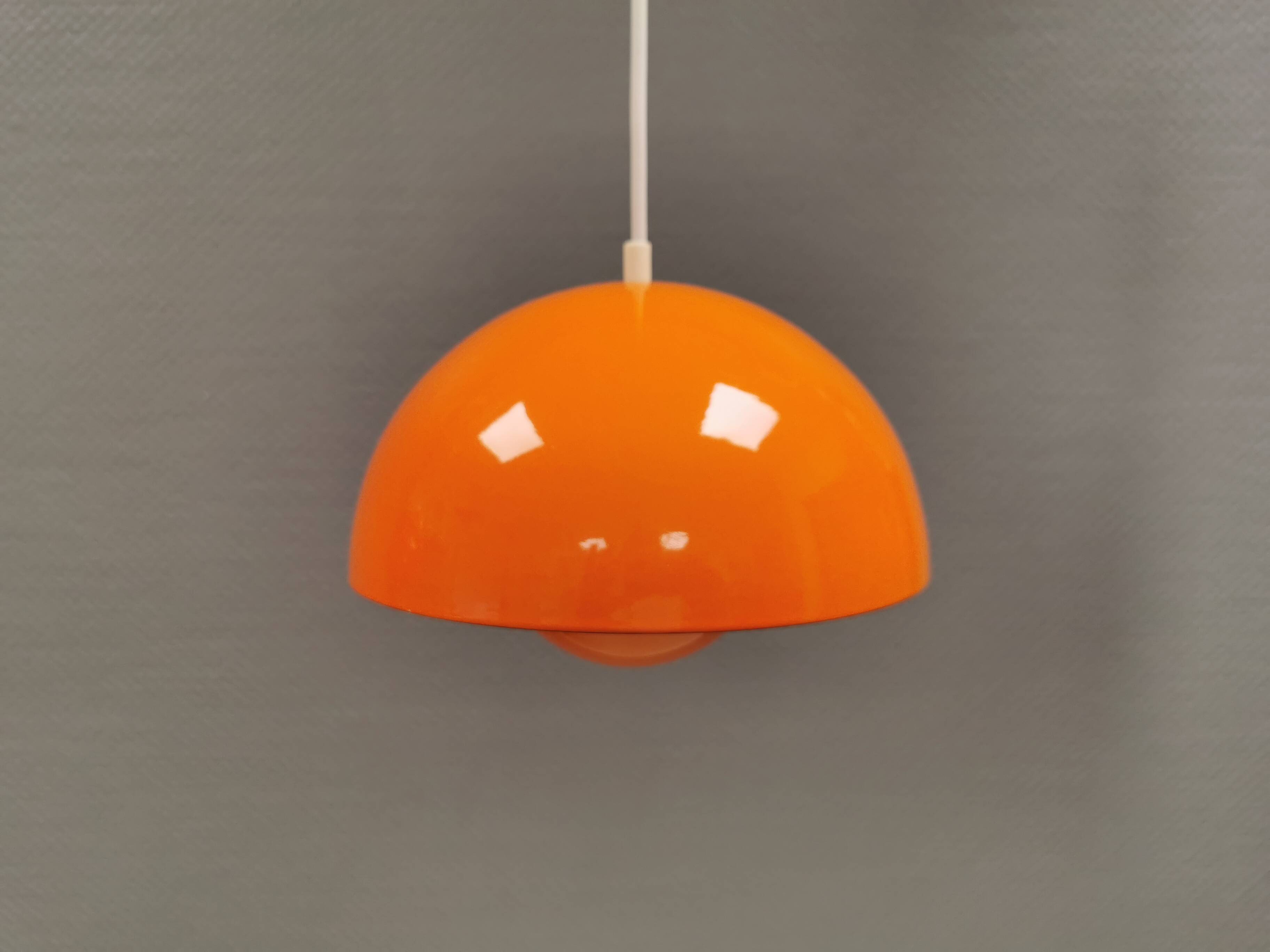 One of the original Flowerpot vp1 enamel lamps, designed by Verner Panton.