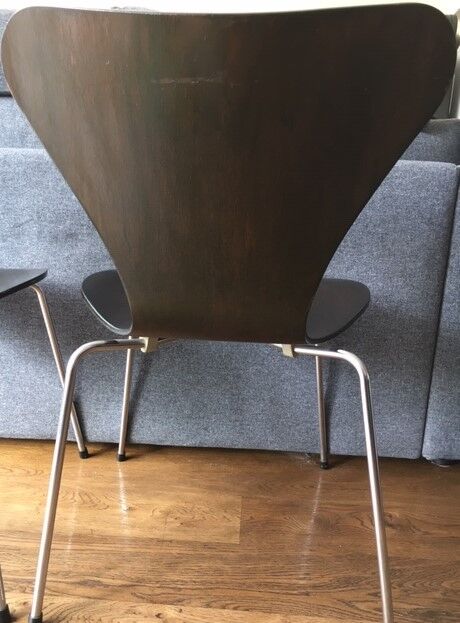 Series of 4 chairs 3107 by Arne Jacobsen edition Fritz Hansen