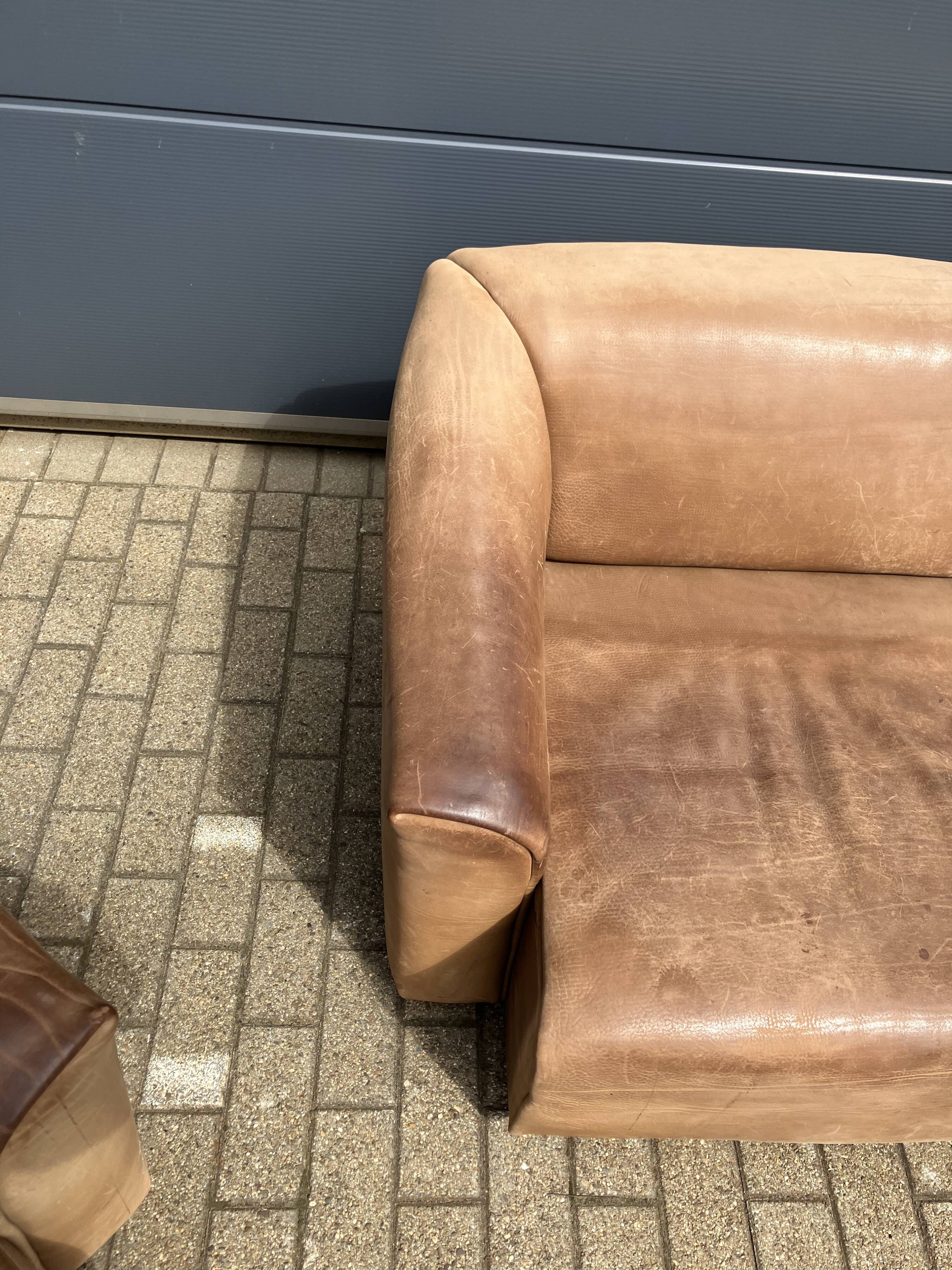 3-seater De Sede sofa in 5mm NECK Buffalo leather, Cognac color