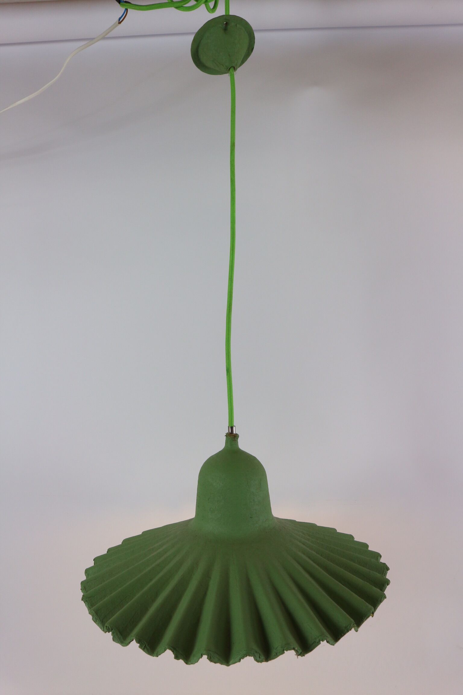 Two lamps/ pendant lamps in recycled cardboard, pink and green, seletti