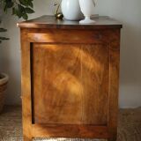 Low chest of drawers in 20th century walnut