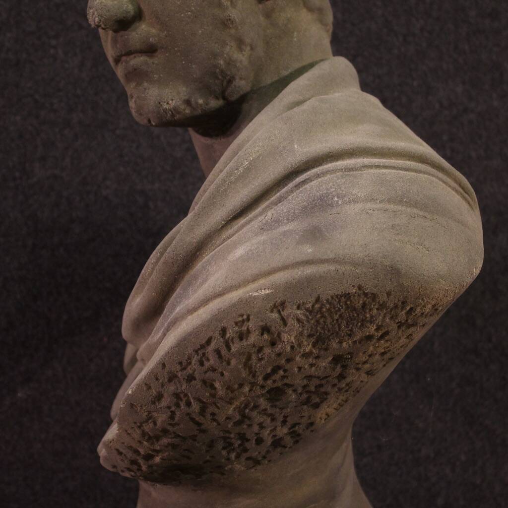 Buste en ciment de l'empereur Caracalla