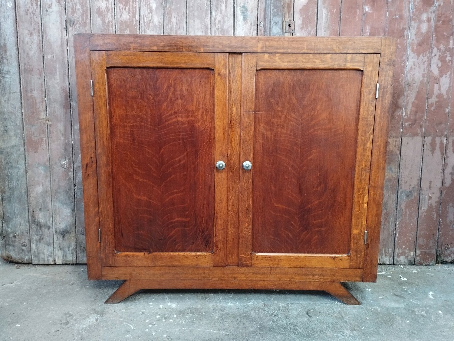 Vintage console sideboard with compass feet