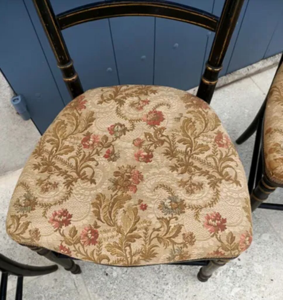 4 Napoleon 3 chairs in very good condition