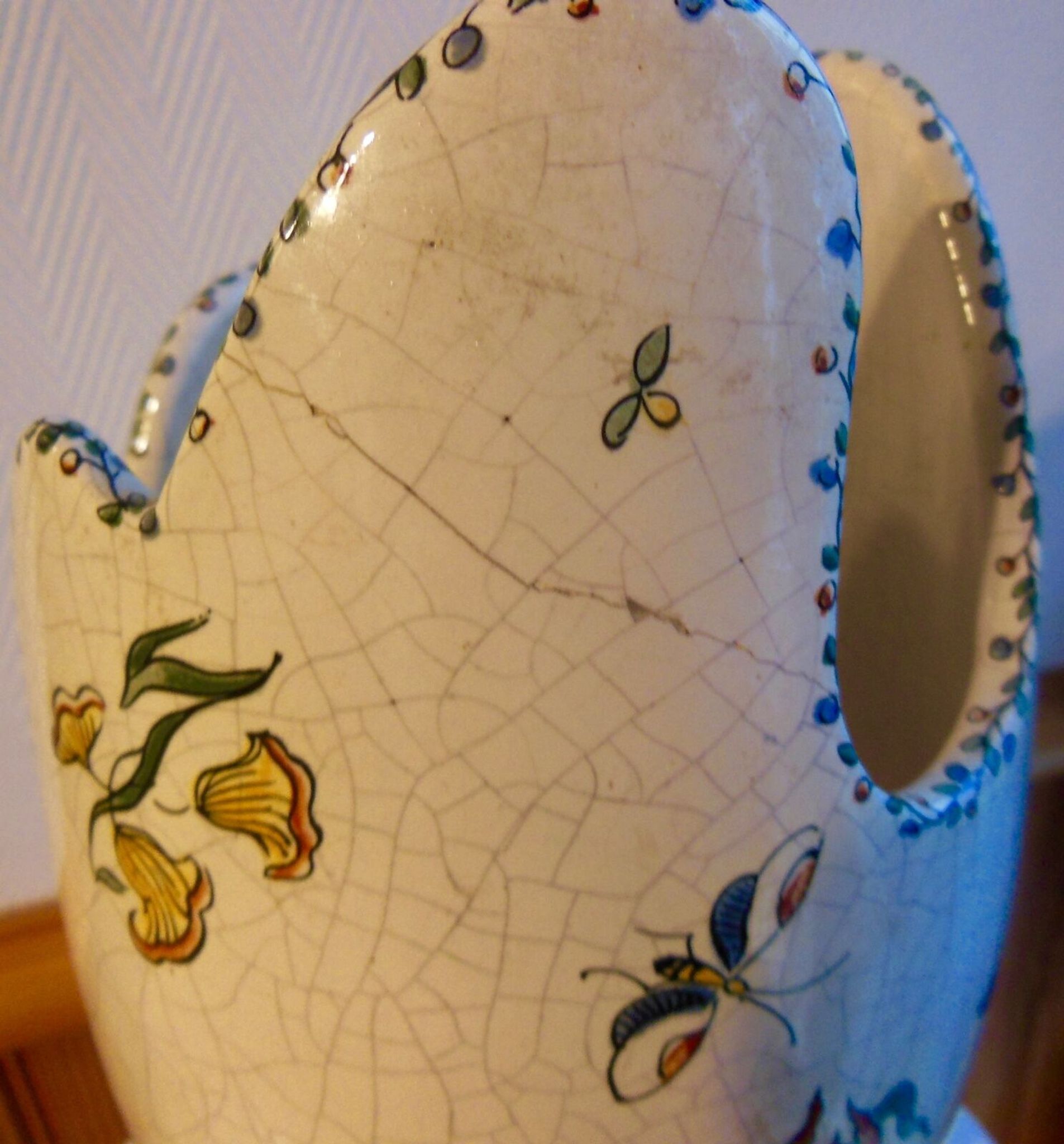 Vase craquelé à décor chinois et floral XlX ème siècle