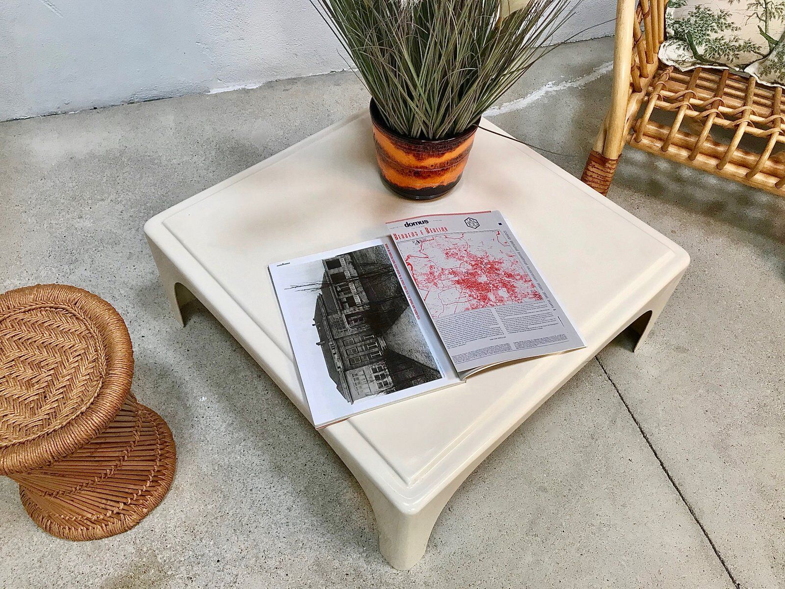 Early Space Age Side or Coffee Table in Fiberglass, West-Germany, 1960s