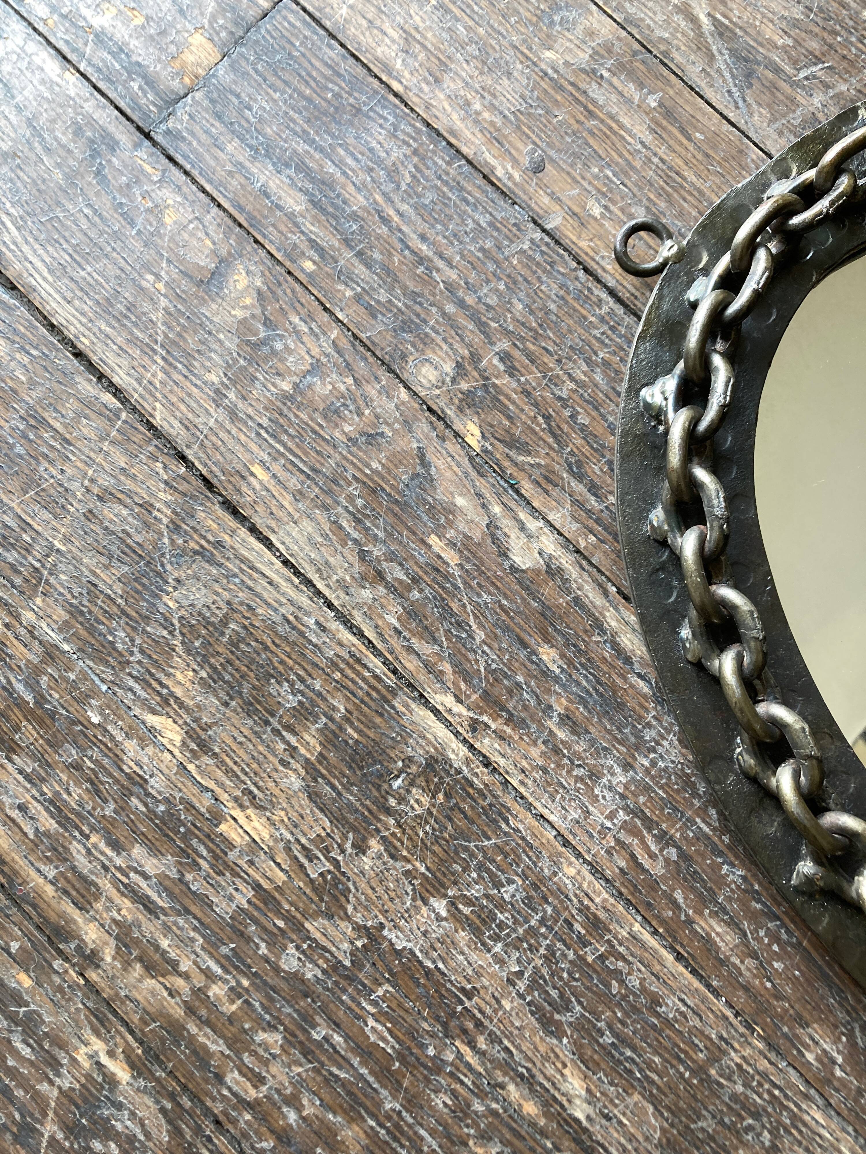 Mirror brutalist chain in beaten iron 1960 H55cm