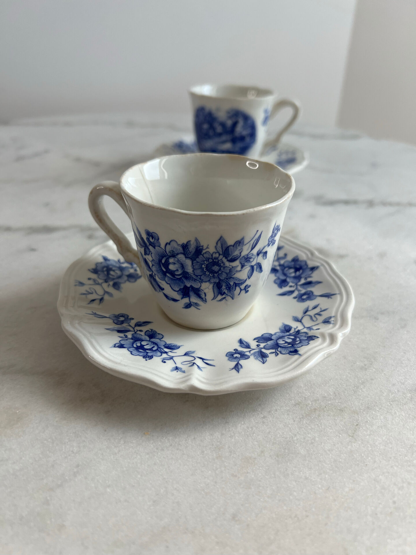 Set of 2 Sarreguemines mugs