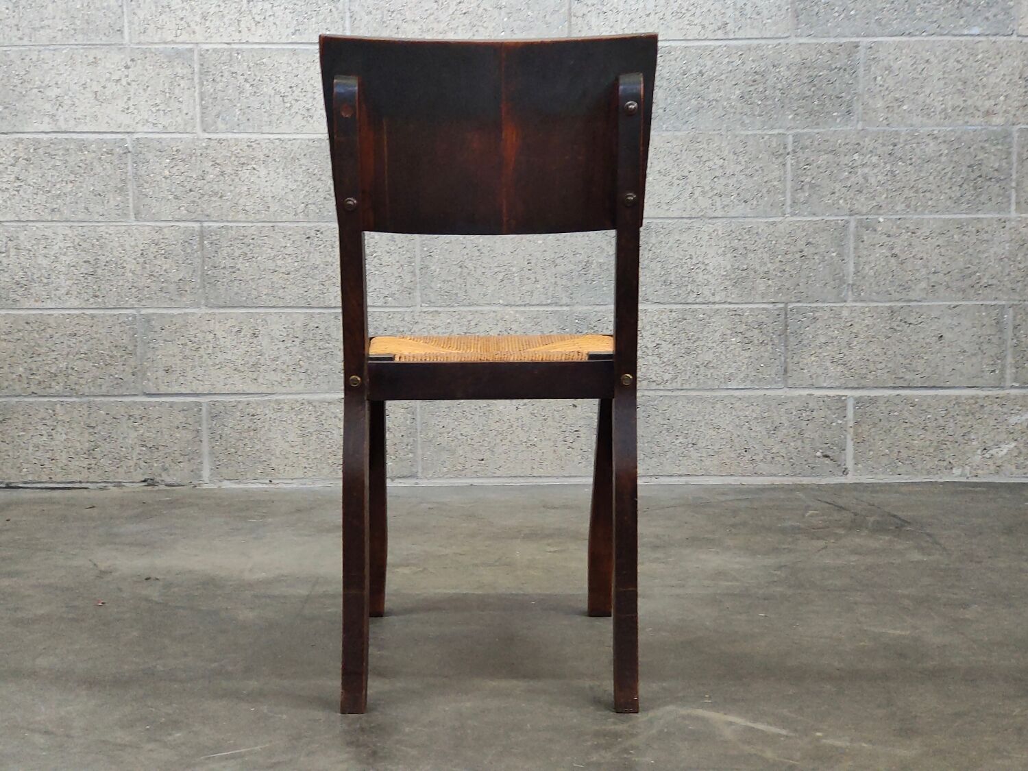 Suite of 6 chairs brutalist style straw and solid oak