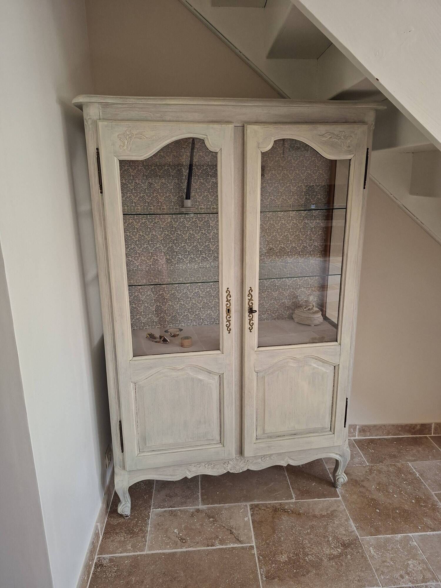 Louis XV shabby chic display cabinet