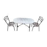 Table ovale en marbre carrare (fixée) et deux chaises en fonte