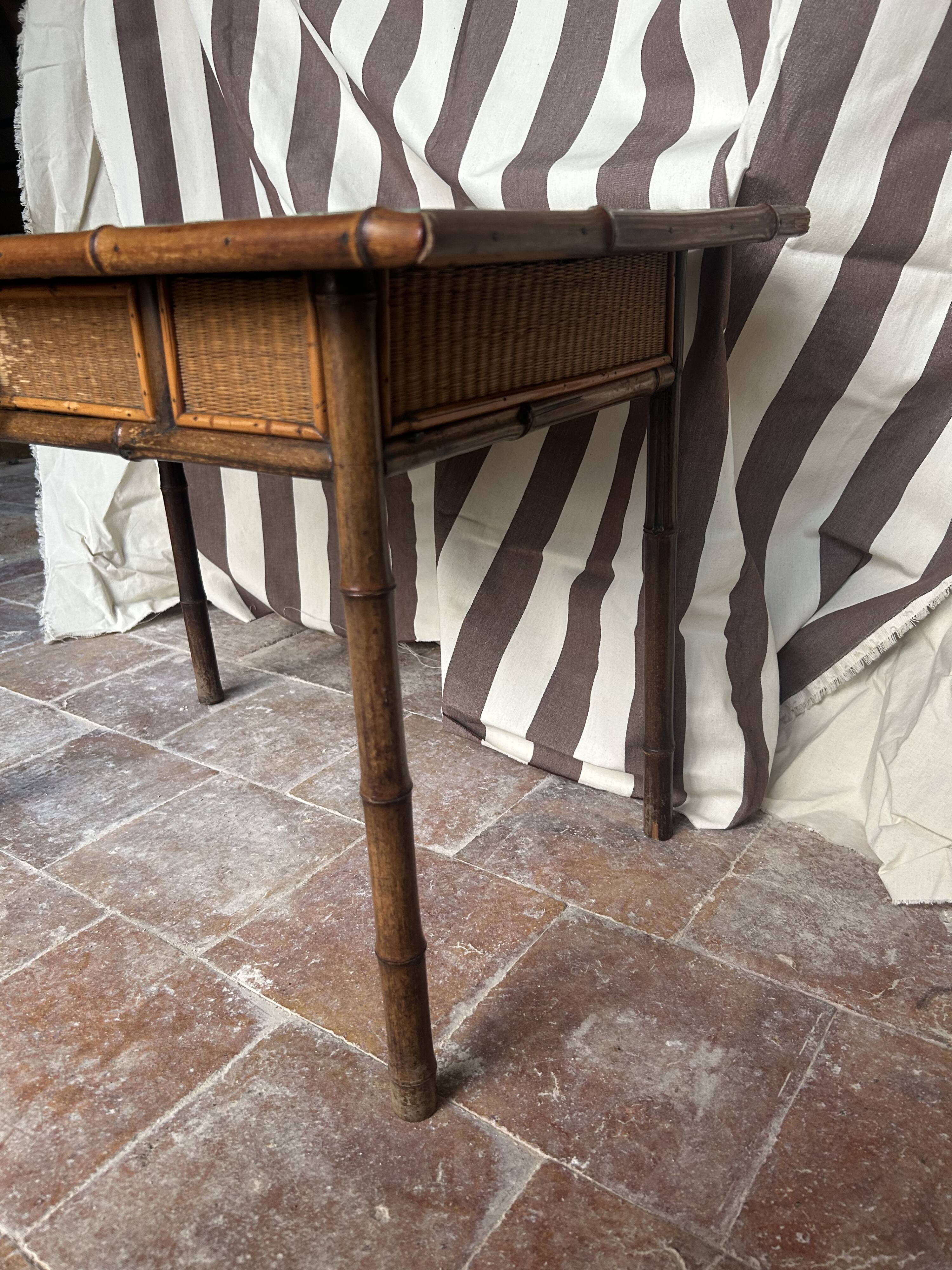 Mid-20th century coffee table