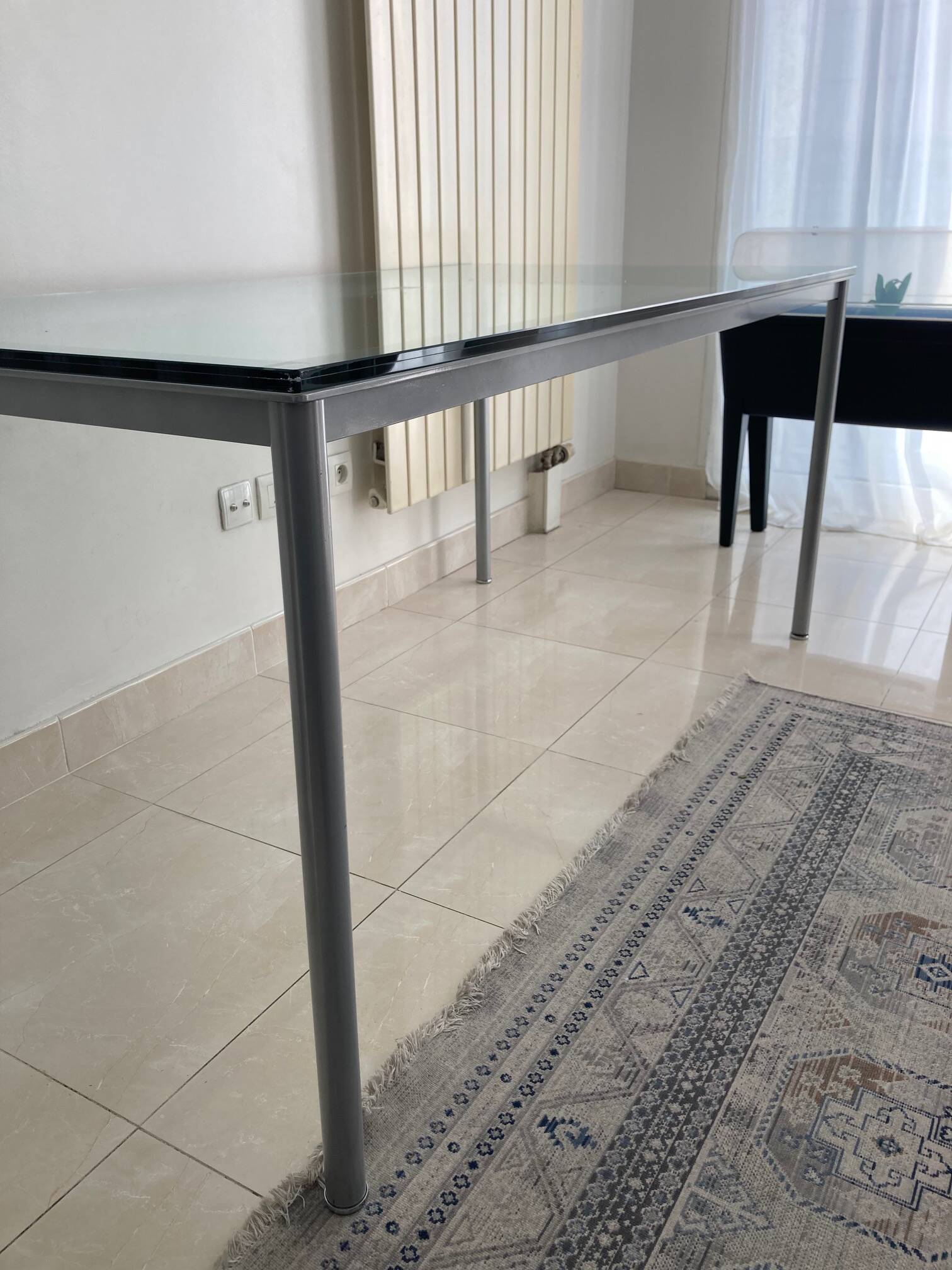Bosse brand glass desk