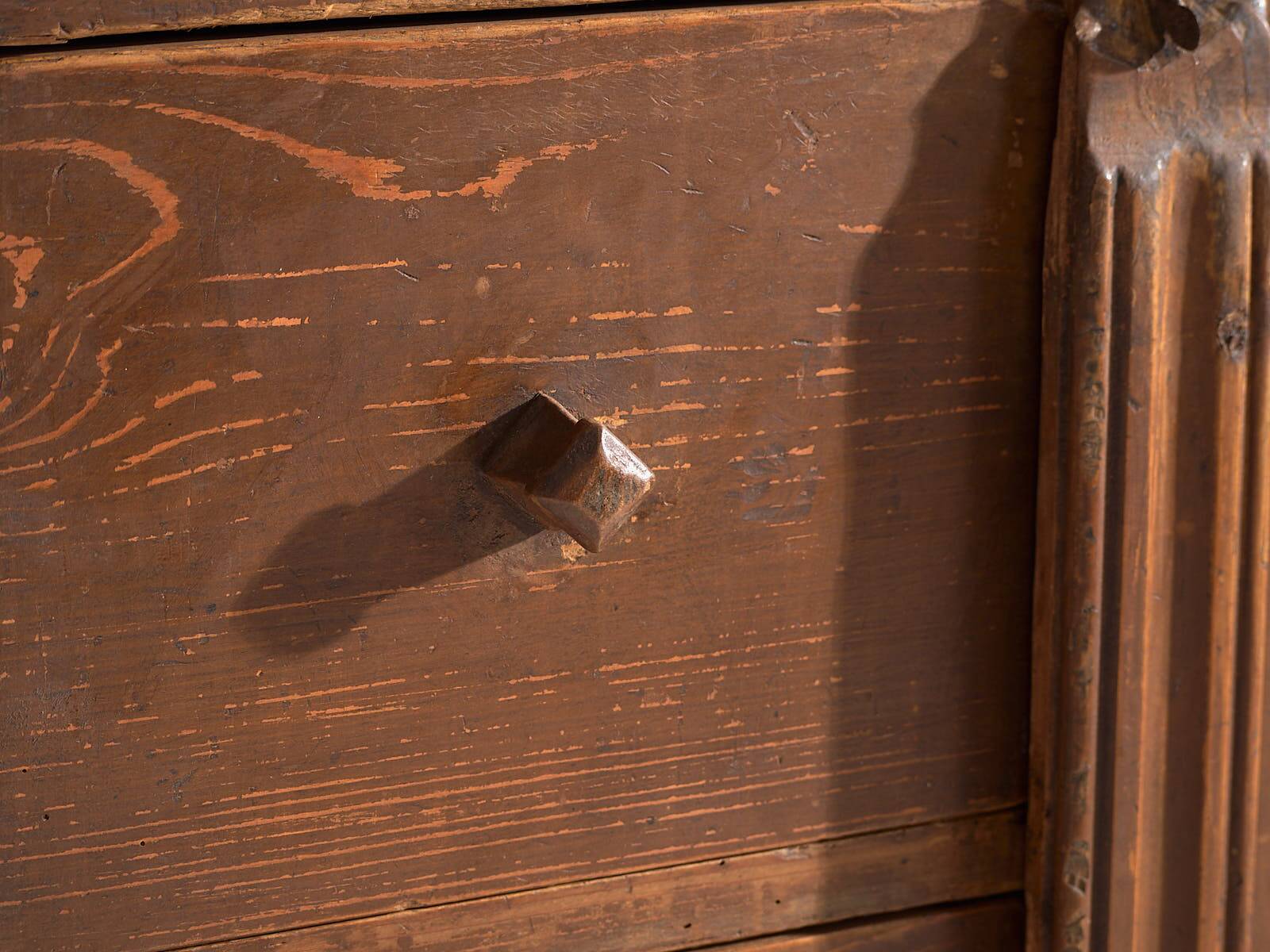 Large antique chest of drawers (circa 1920)