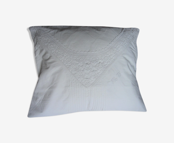 Coussin linge ancien blanc dentelle Monogrammes M F