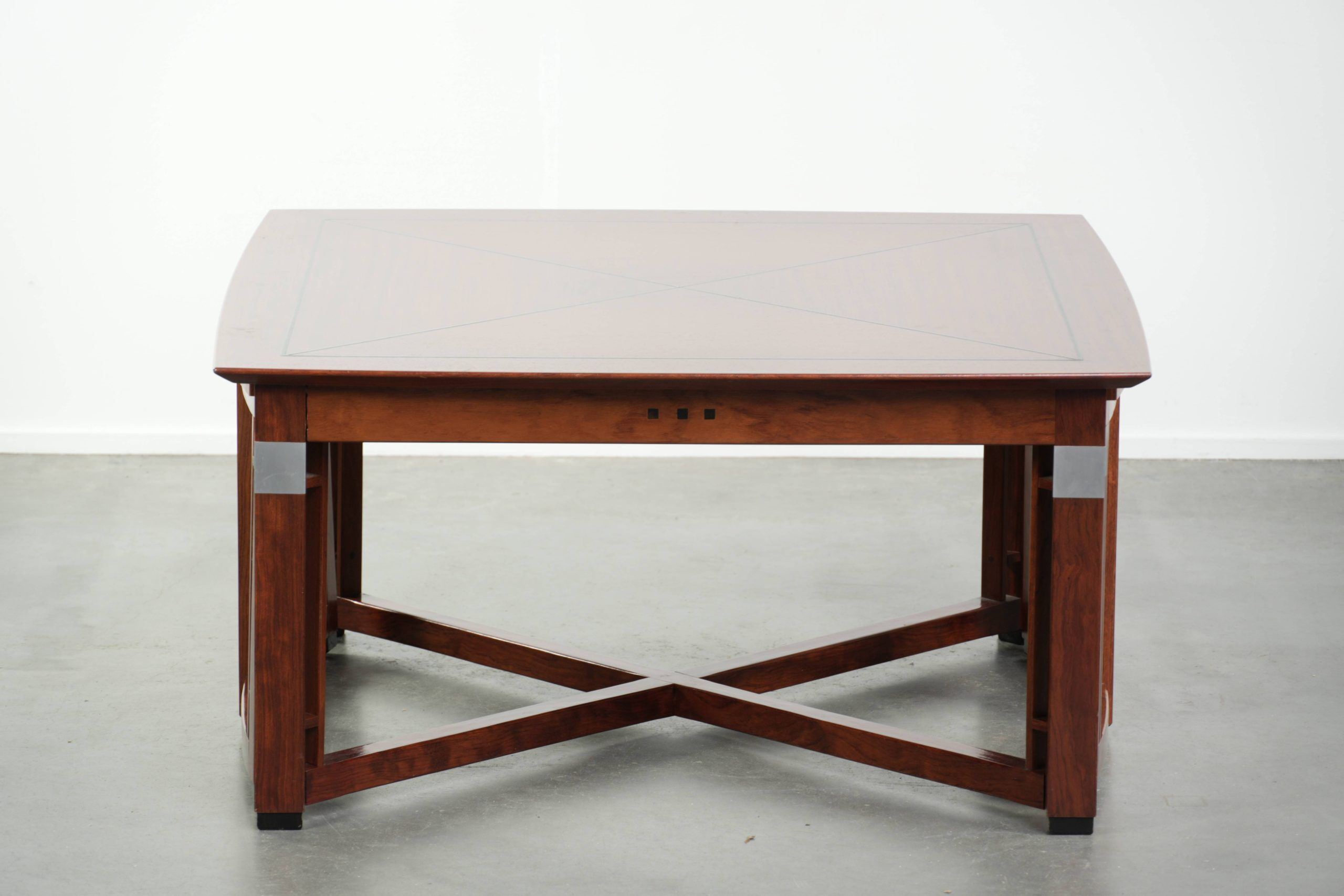 Art Deco design coffee table with extendable parts