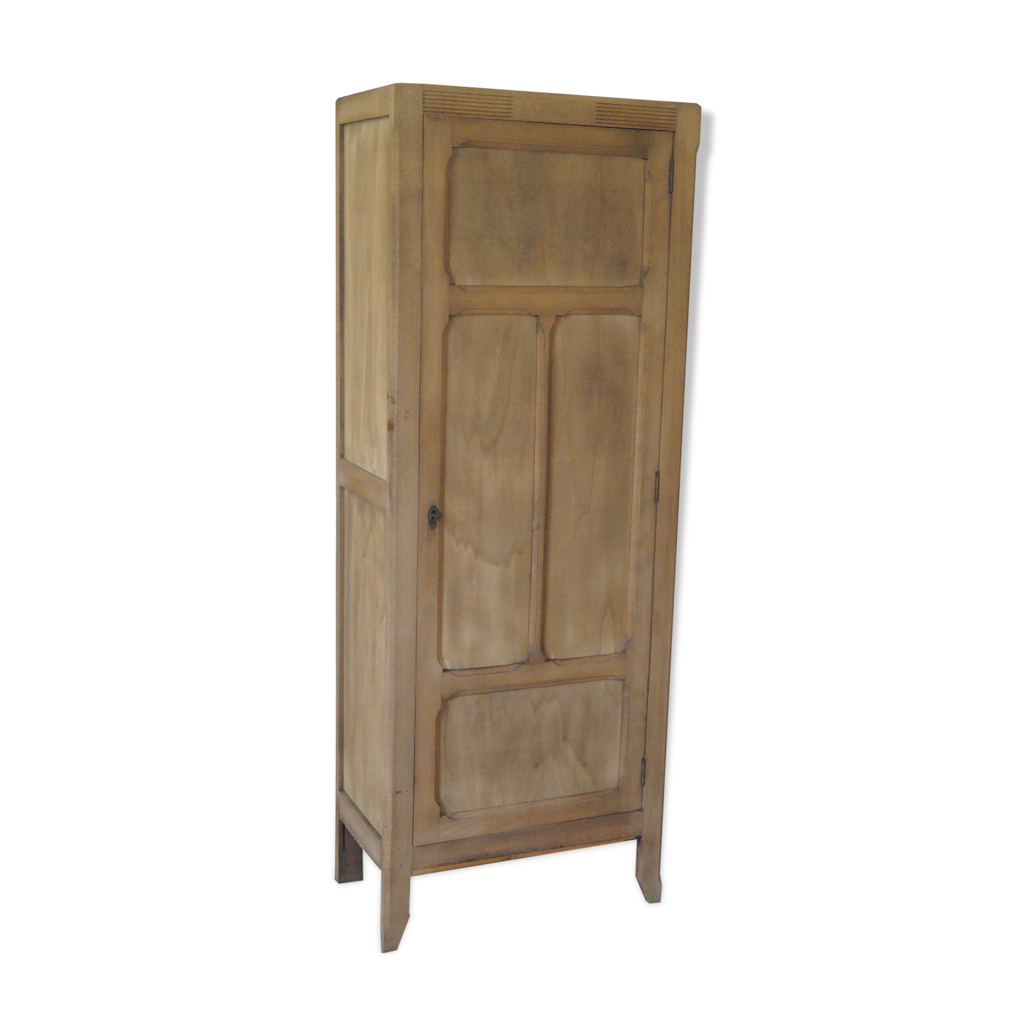 Armoire parisienne en bois brut 1940