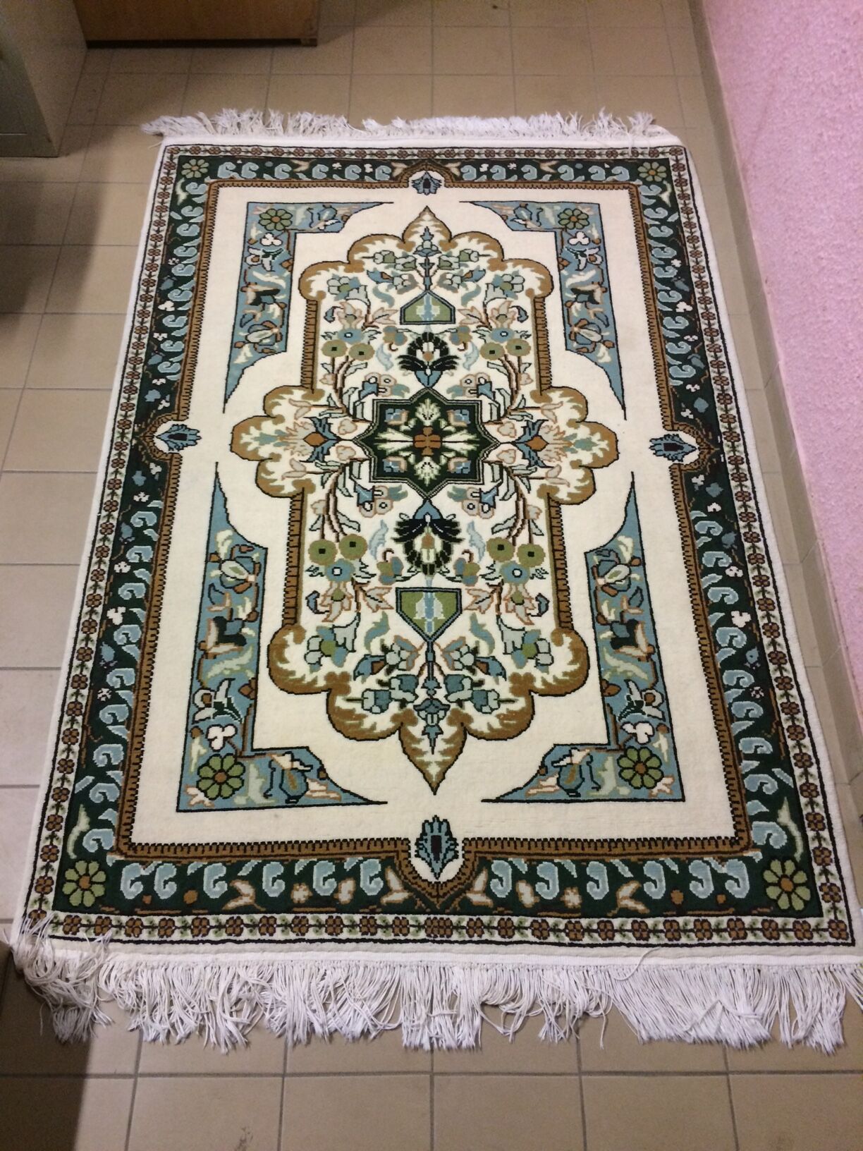 Handmade Tunisian rug - 181x124 cm