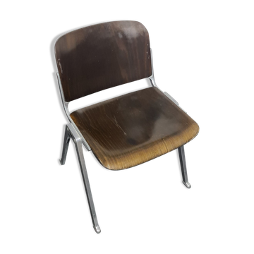 Vintage stacking chair