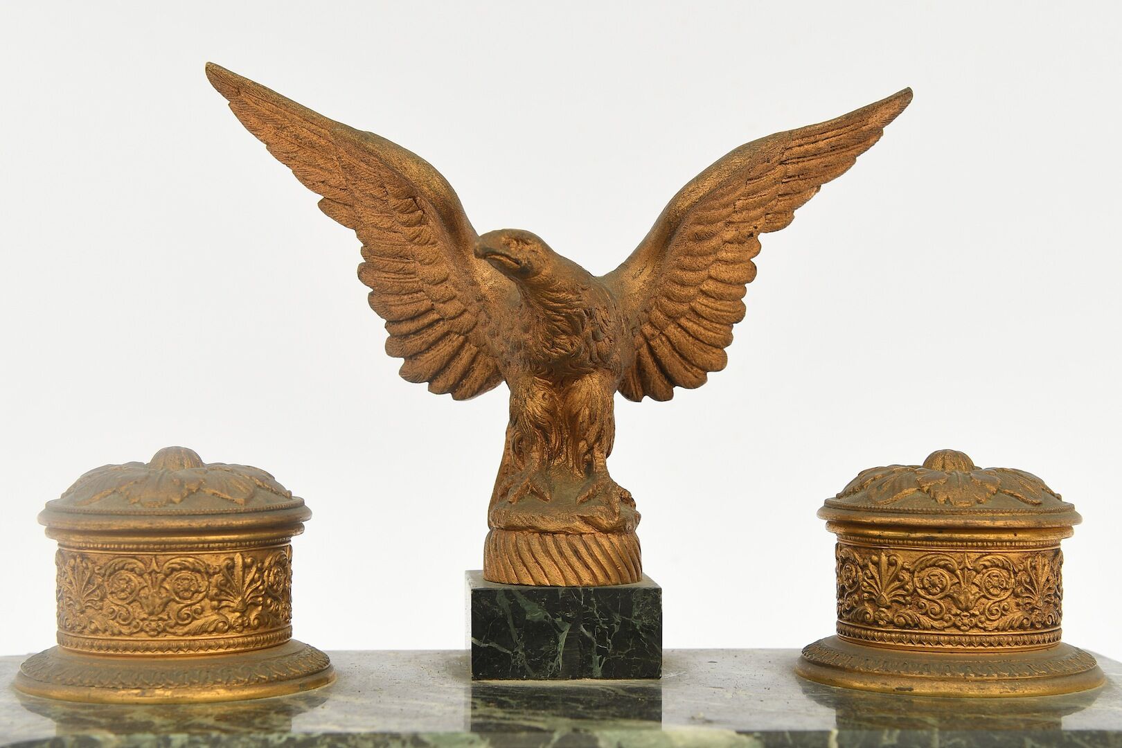 Marble and gilded bronze inkwell