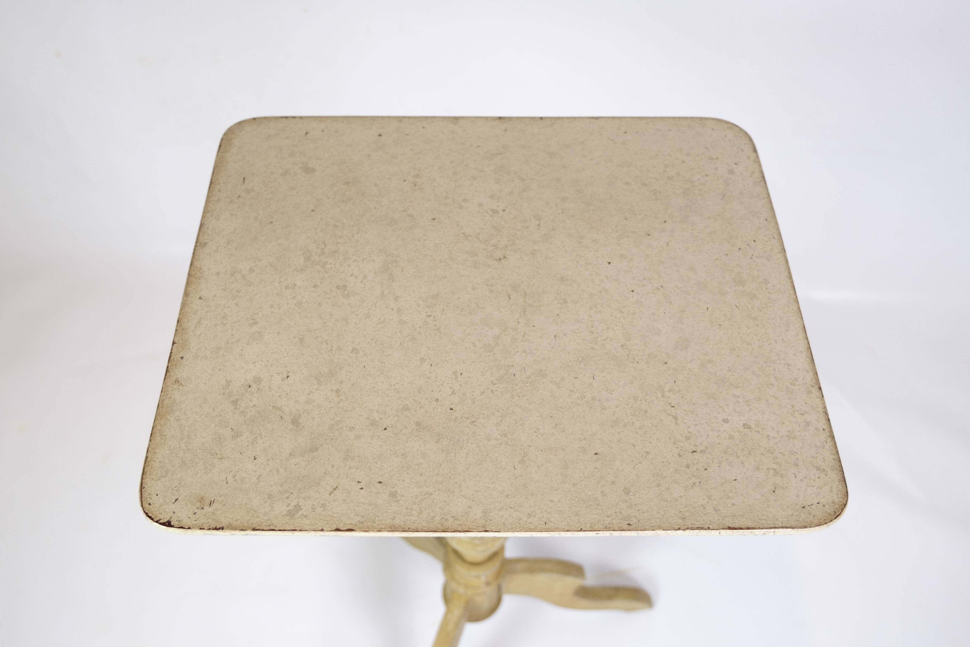 Table à colonnes peinte originale fabriquée en gris et jaunâtre des années 1840