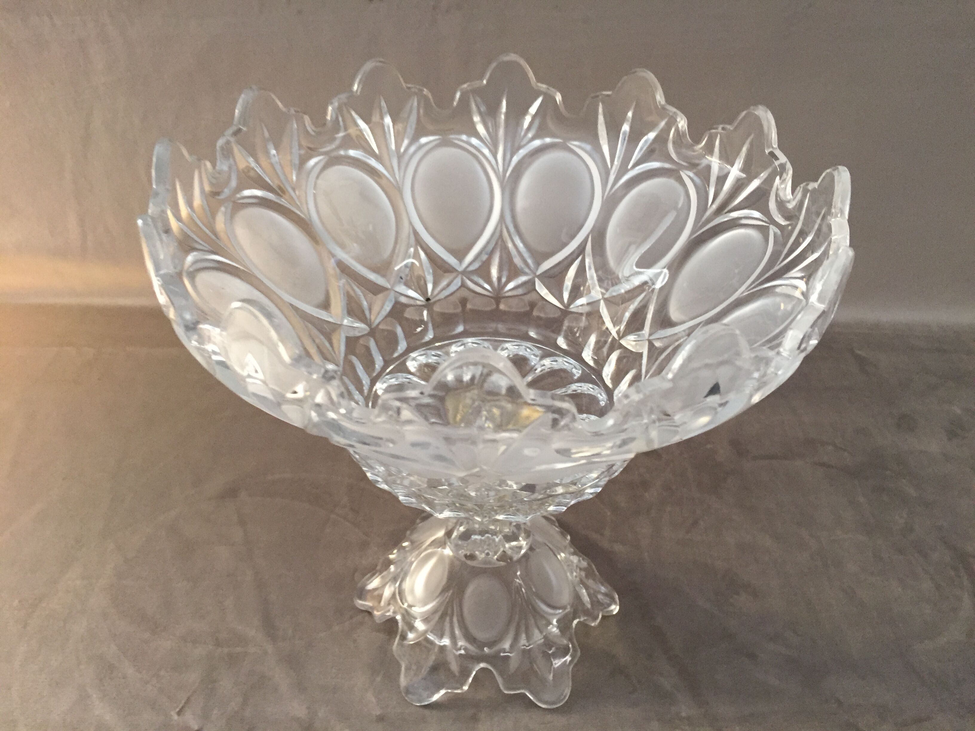 Cup on foot a fruit compotier glass crystal art deco