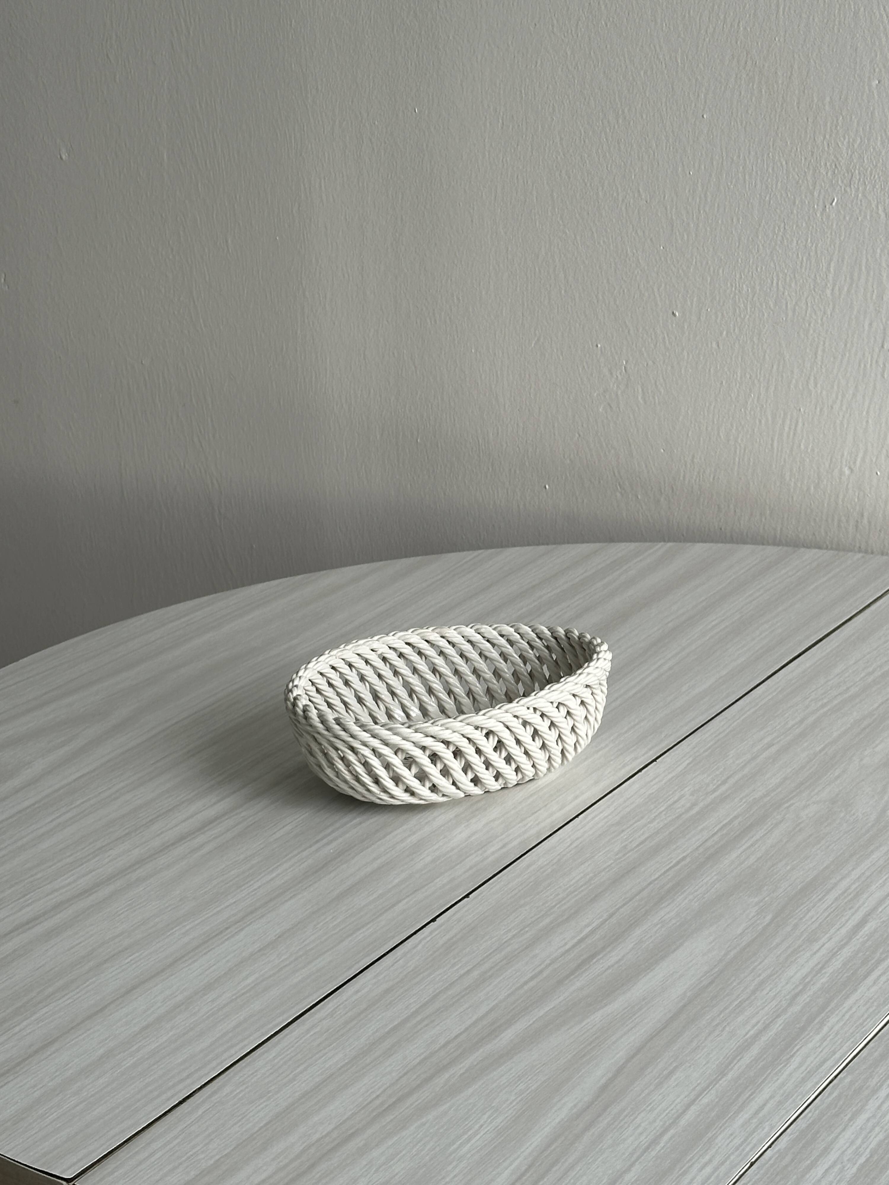 Small twisted porcelain bowl