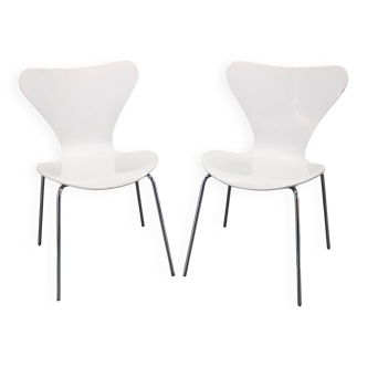 Pair of Series 7 chairs by Fritz Hansen, Denmark, 1970s