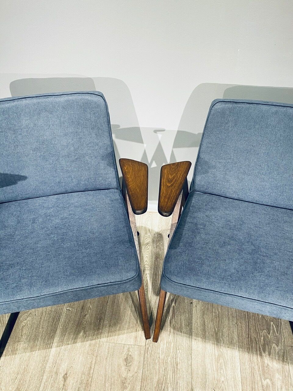 Pair of vintage design armchairs 'Bunny' 60s