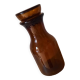 Pitcher lever